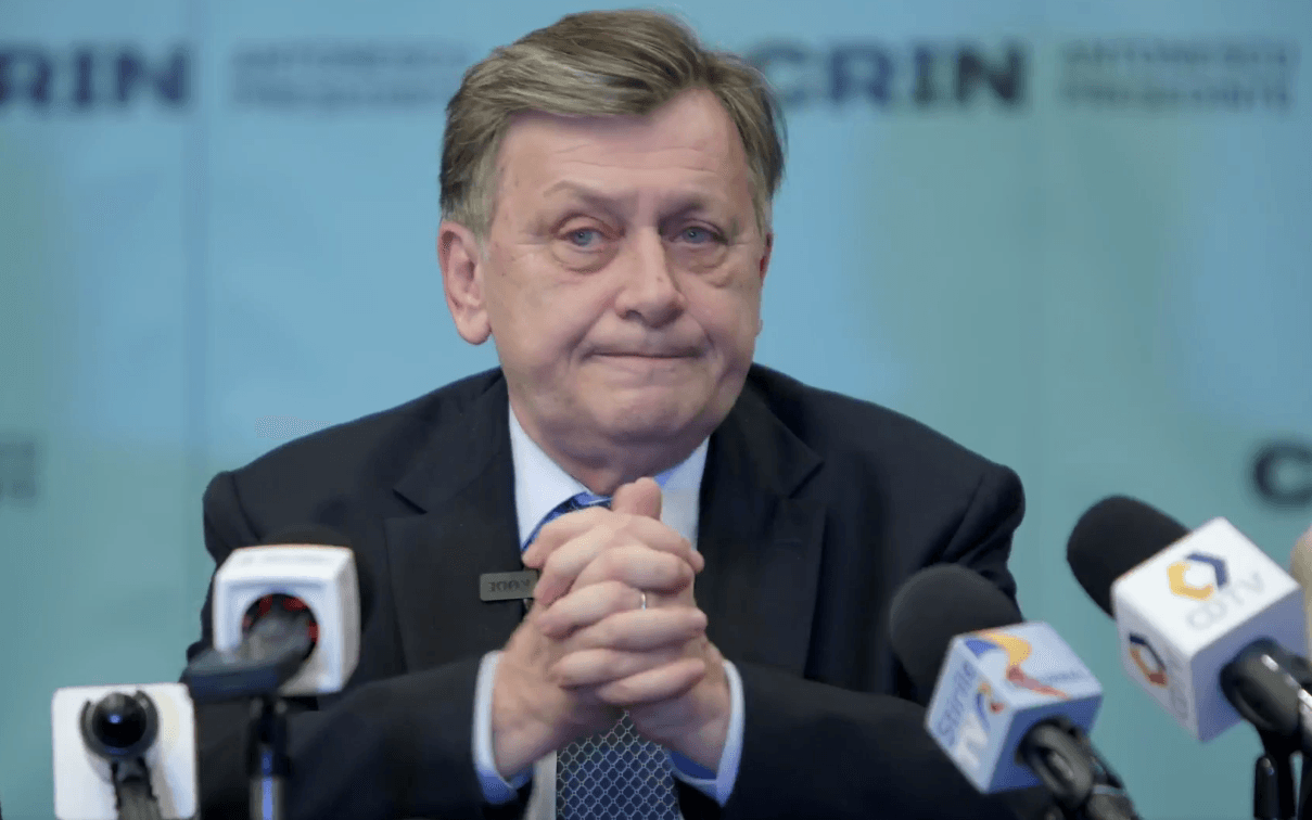 Crin Antonescu, după negocierile dintre Veștea și Simion: ”A făcut bine că s-a dus/ Când sunt mize mari, îți calci pe orgoliu”