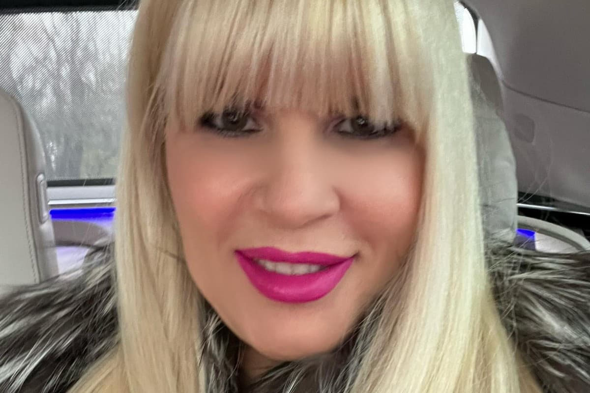 Elena Udrea o desființează pe Diana Buzoianu după câteva zile la Mamaia. „Ce ați făcut cu litoralul românesc? Este un dezastru!”