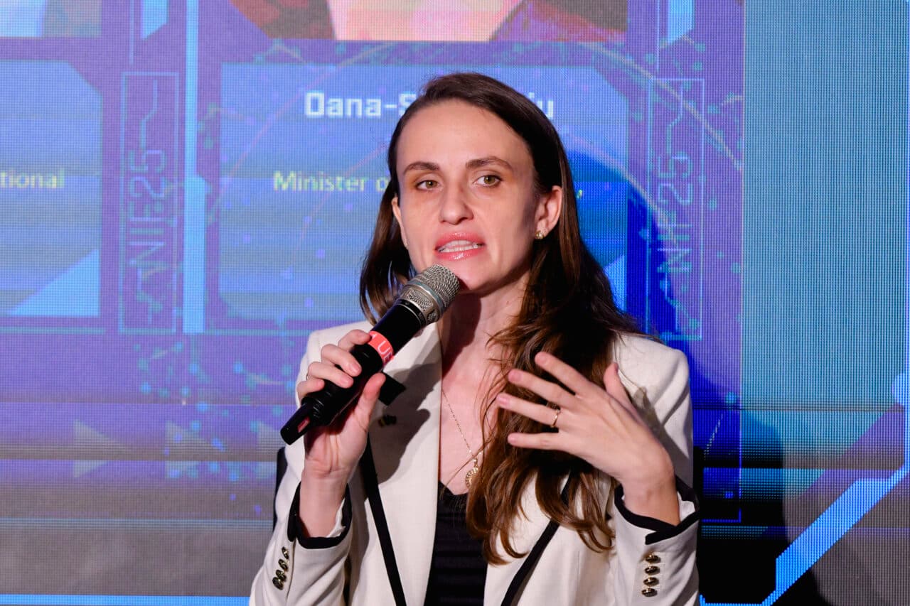 Oana Țoiu spune că aderarea Republicii Moldova la UE este și un merit al politicii externe a României. „O decizie istorică”