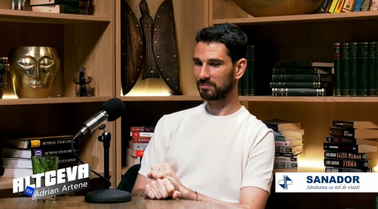 Cartea de vizită a lui Anghel Damian: „Regizor, scenarist și câteodată actor. Din asta îmi câștig existența”