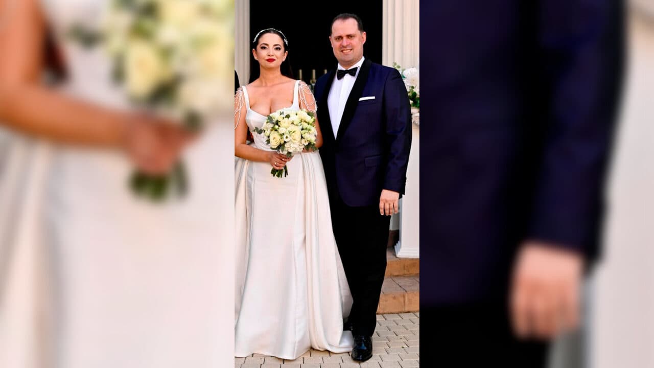 Nuntă în familia USR. Fostul șef de cabinet al lui Dominic Fritz s-a însurat cu o colegă de partid. Și-au unit destinele în fața lui Fritz