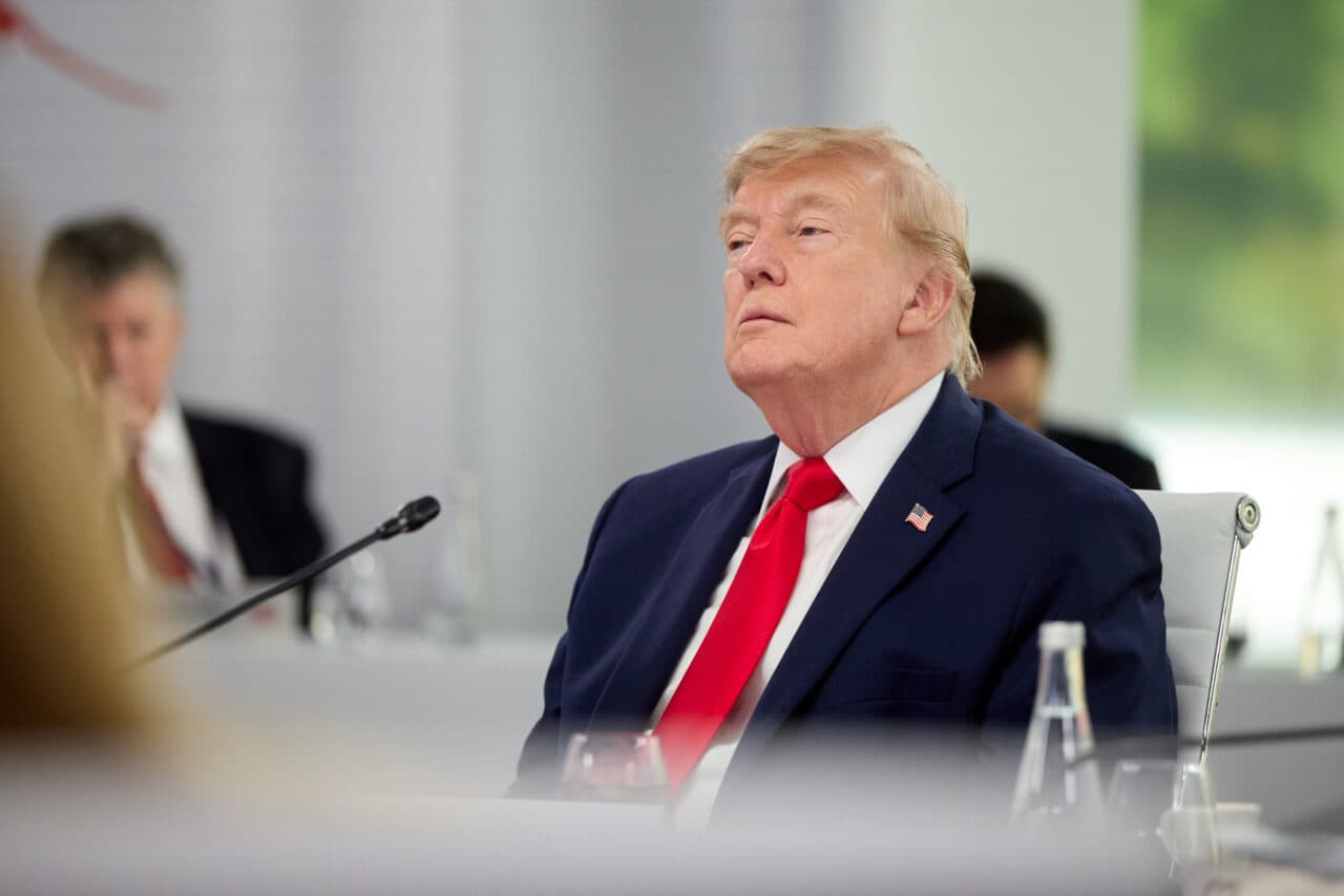 Trump va cere companiilor americane să producă, sub licență, rachete de apărare antiaeriană în Europa și Ucraina