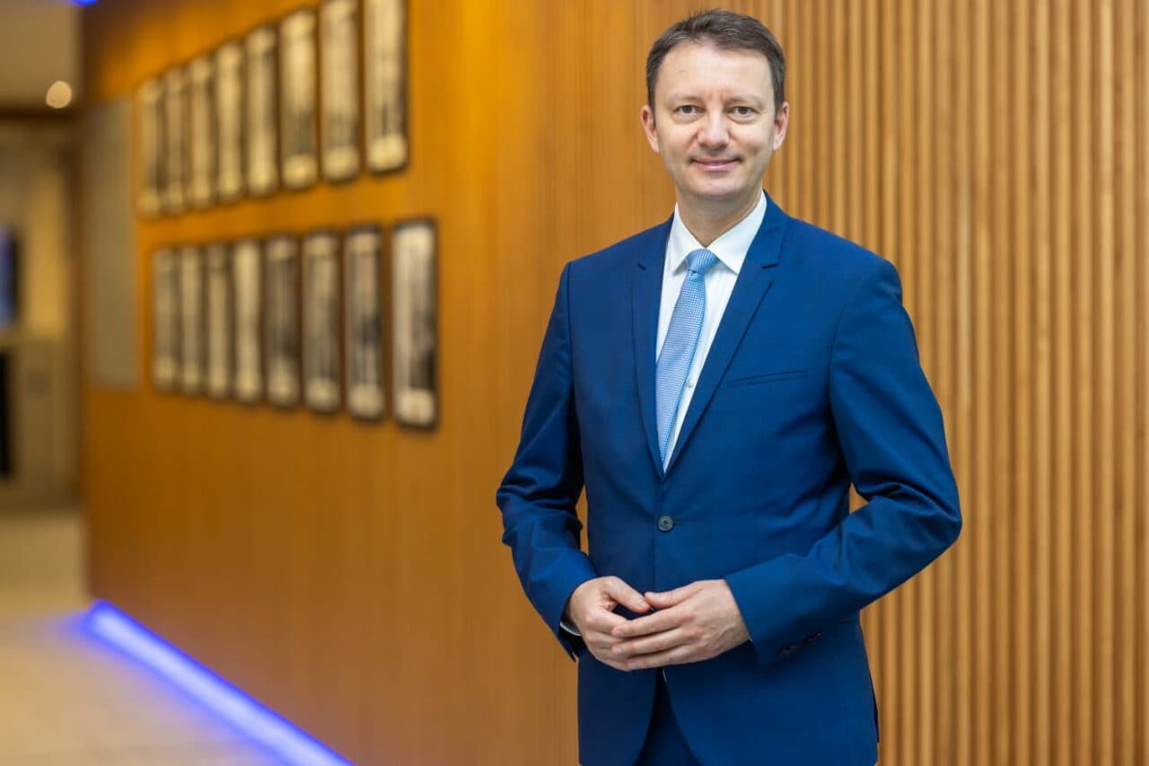 De cine ar putea fi Siegfried Mureșan înlocuit în Parlamentul European dacă ajunge premier