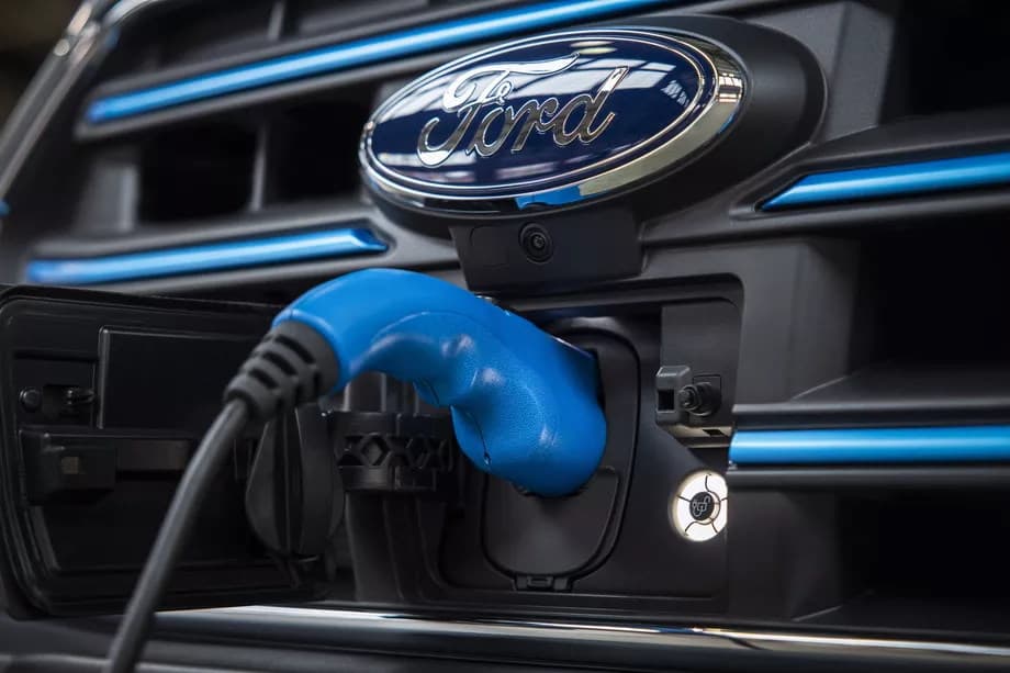 Compania Ford a fost nevoită să reangajeze foști ingineri pentru a remedia greșelile comise de IA