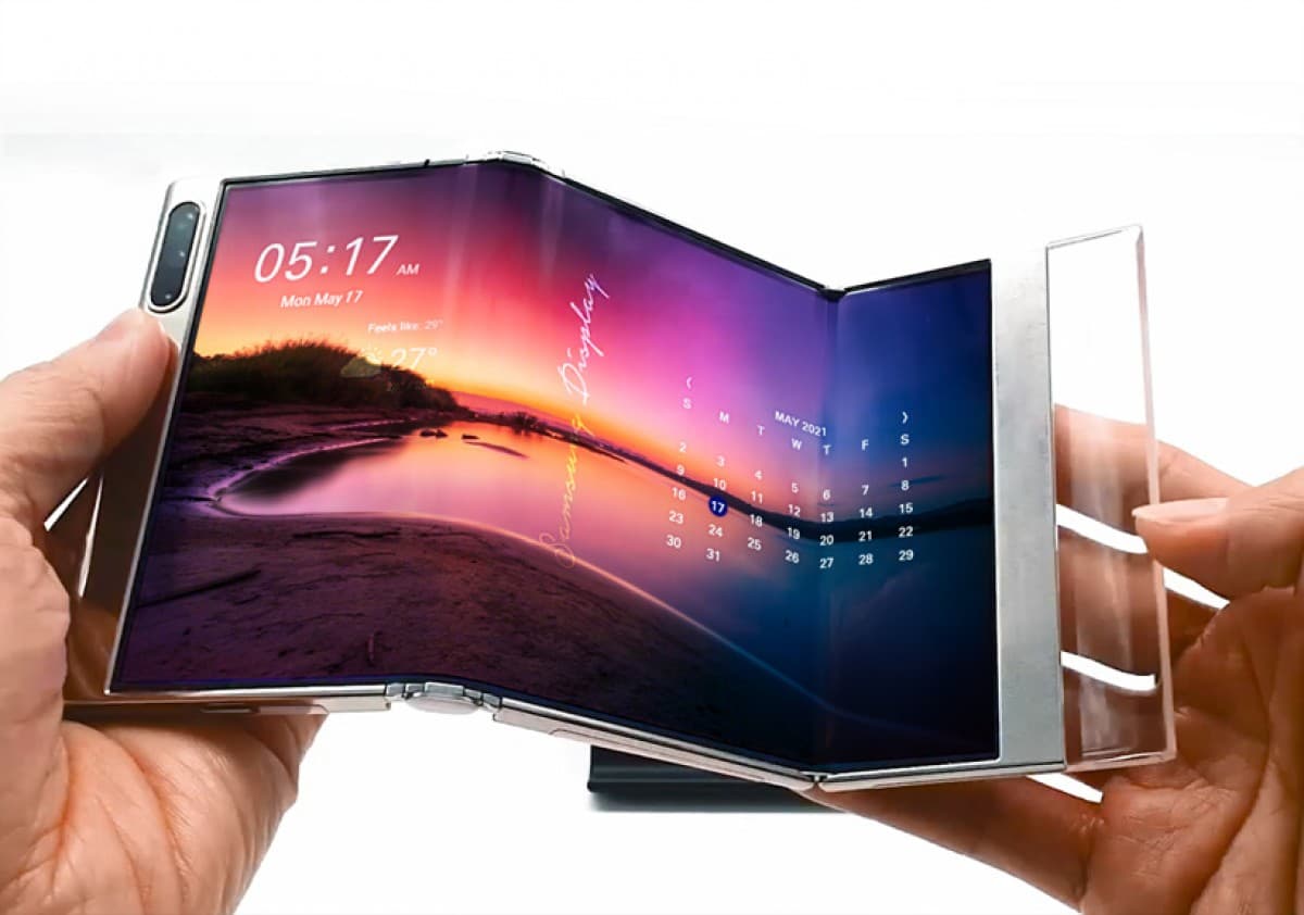 Apple ar putea impulsiona puternic piața ecranelor pliabile în 2026