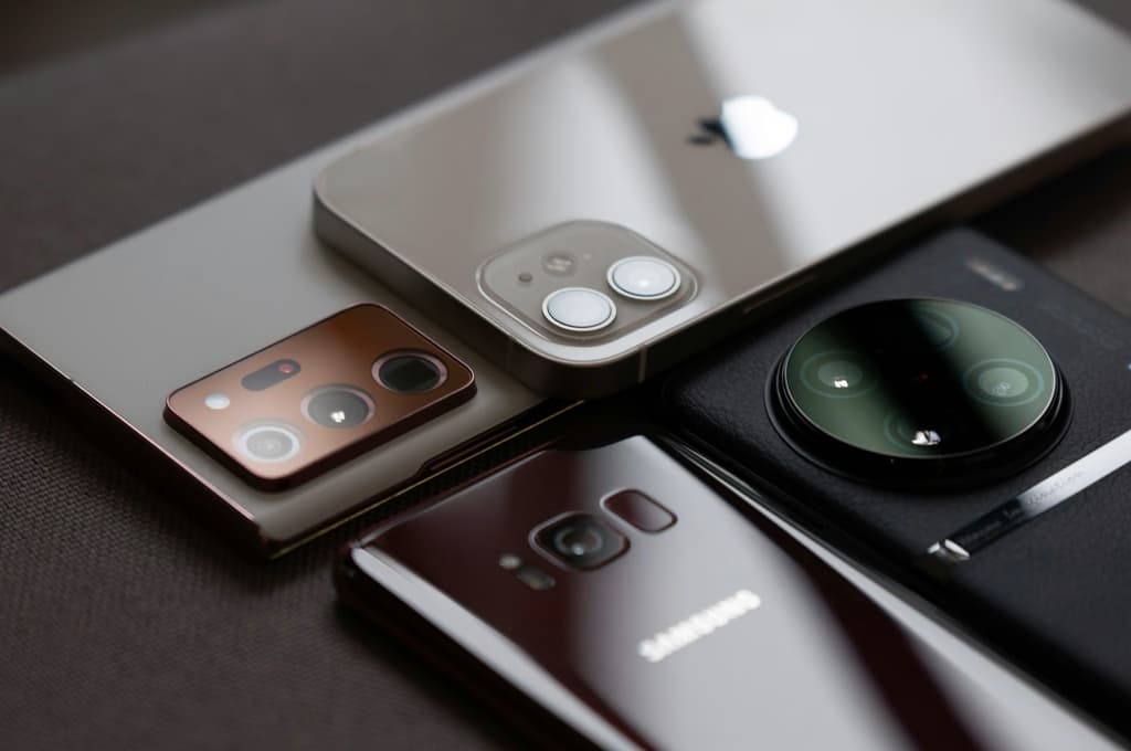 Prețul mediu al smartphone-urilor va atinge un nivel record în 2026, pe fondul scumpirii componentelor