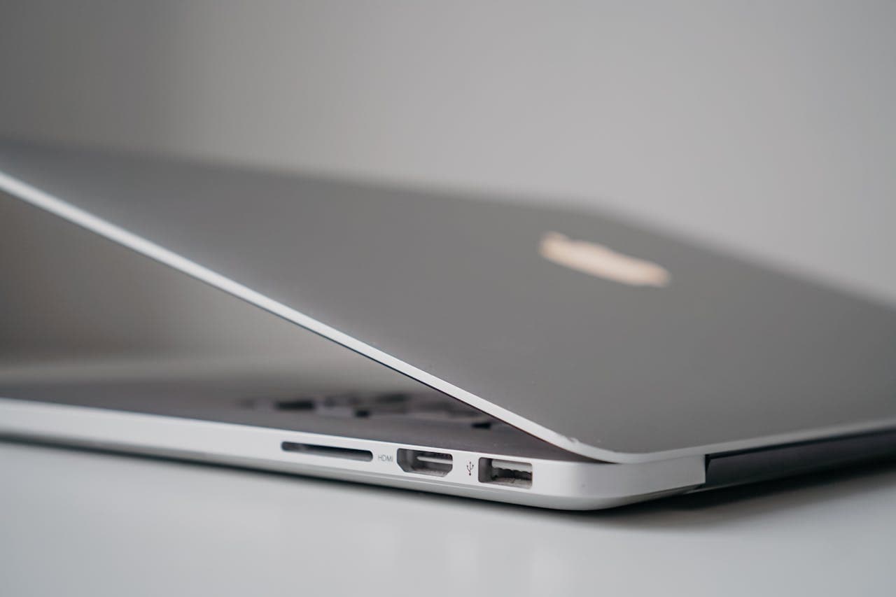 Pagini false de verificare CAPTCHA Cloudflare răspândesc malware-ul Infiniti Stealer pe sistemele Apple macOS