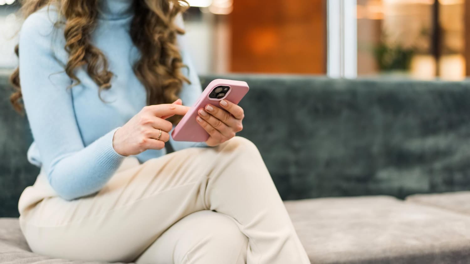 Un nou val tehnologic: telefoanele cu AI autonomă câștigă teren