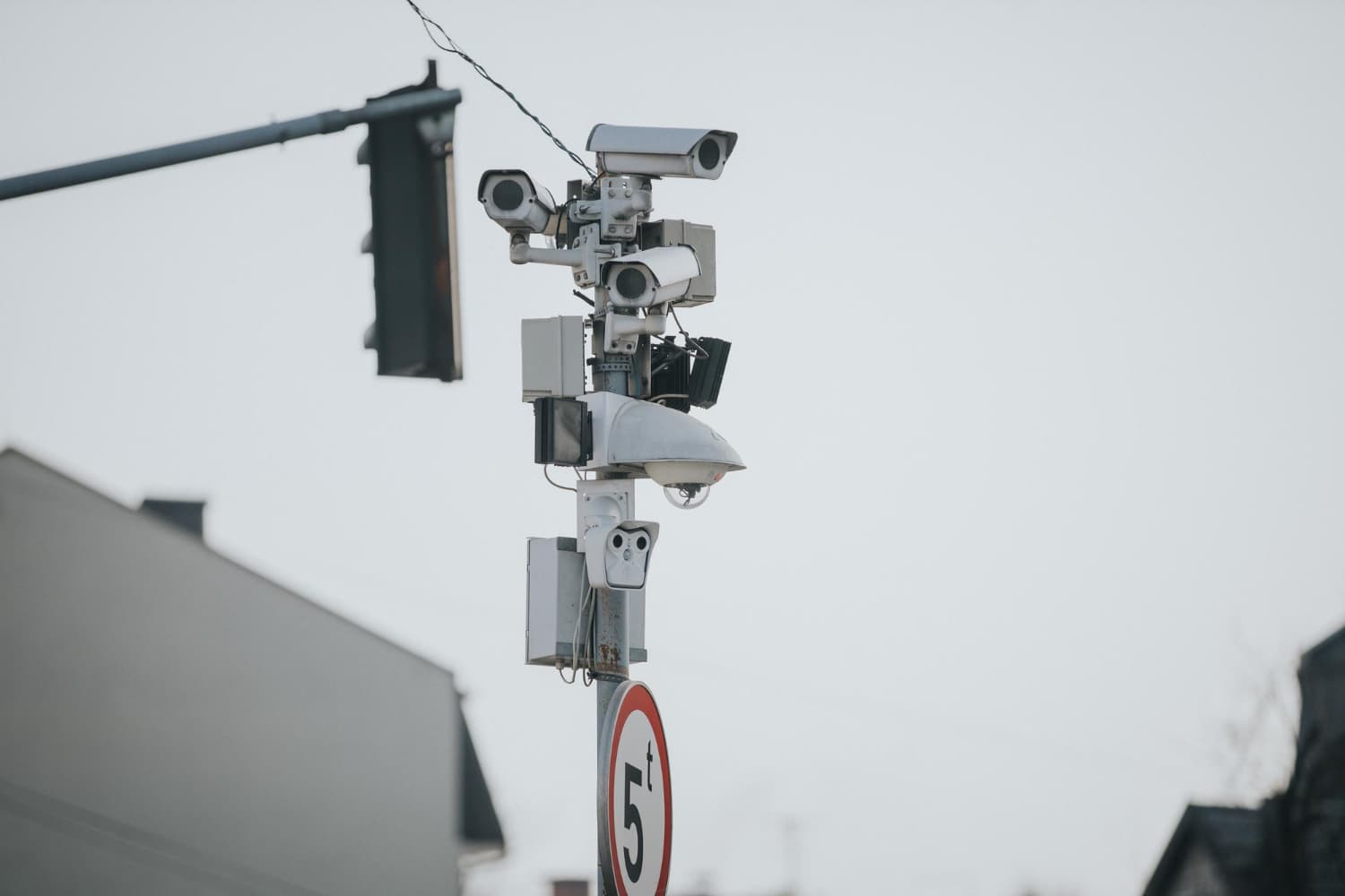 Schimbare majoră în Italia: Camerele de supraveghere publică nu mai pot fi folosite automat pentru amenzi rutiere