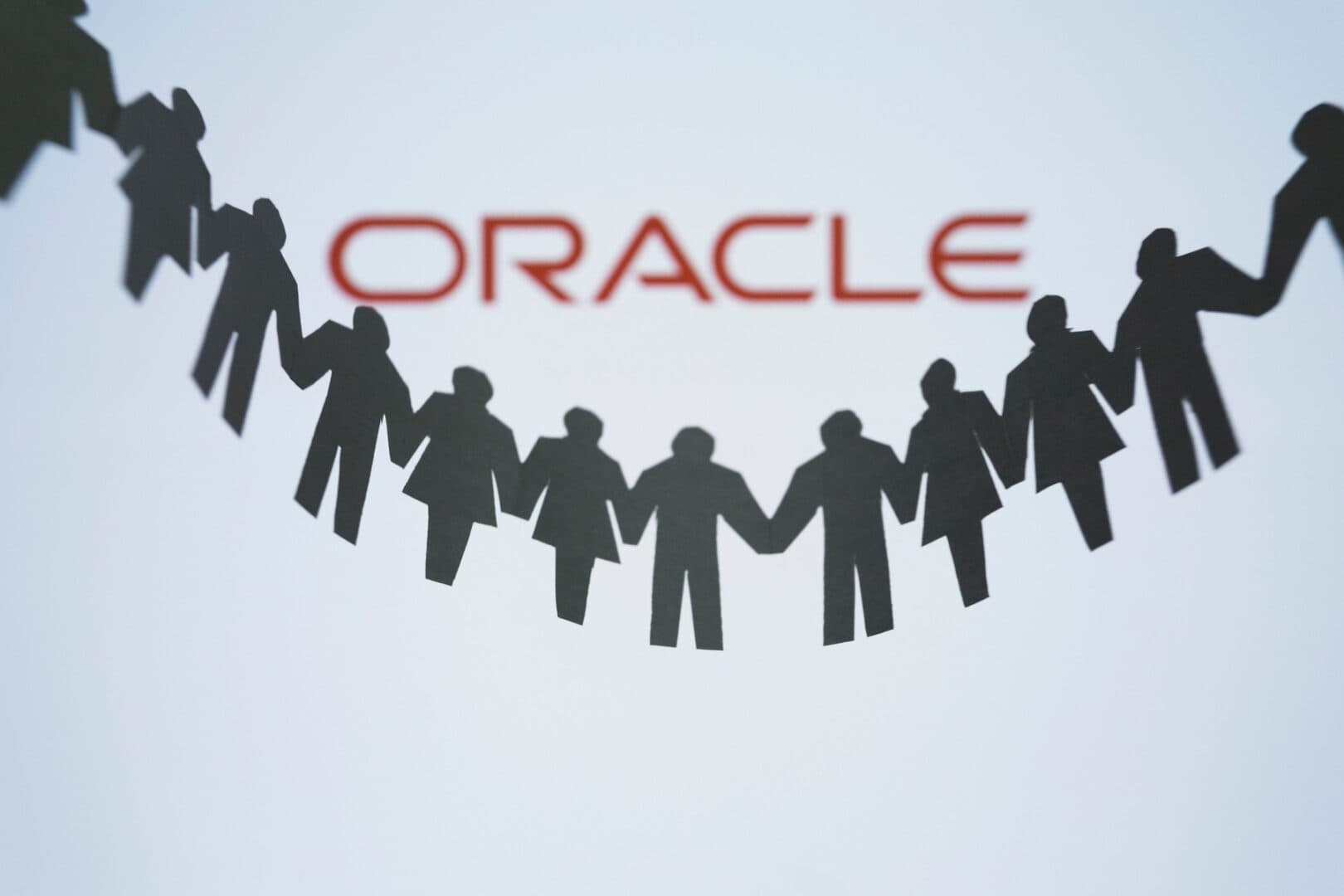 Scandal la Oracle România: BNS acuză gigantul IT că a concediat lideri sindicali și blochează negocierile