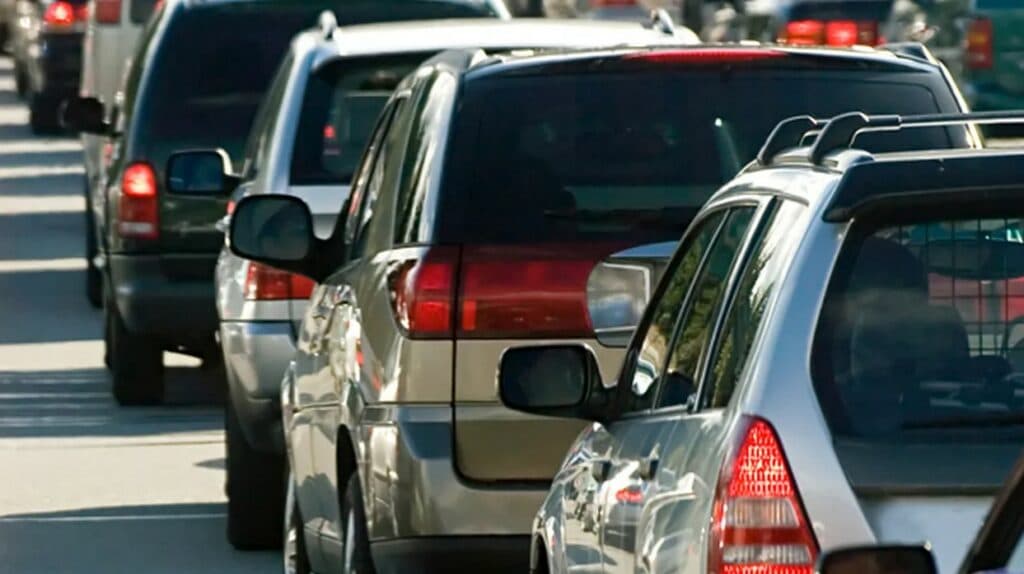 Situația traficului, vineri după-amiaza: Aglomerație pe A1 și DN1