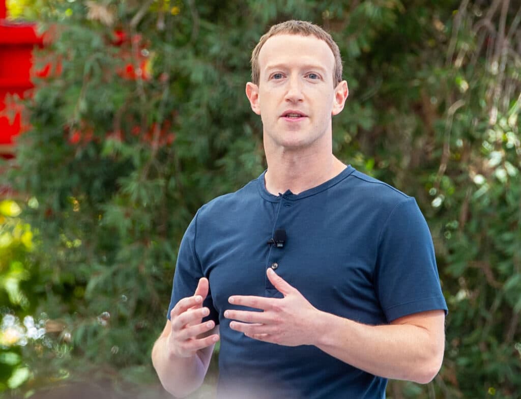 Meta creează o versiune a lui Mark Zuckerberg cu inteligență artificială, astfel încât angajații să poată vorbi cu șeful