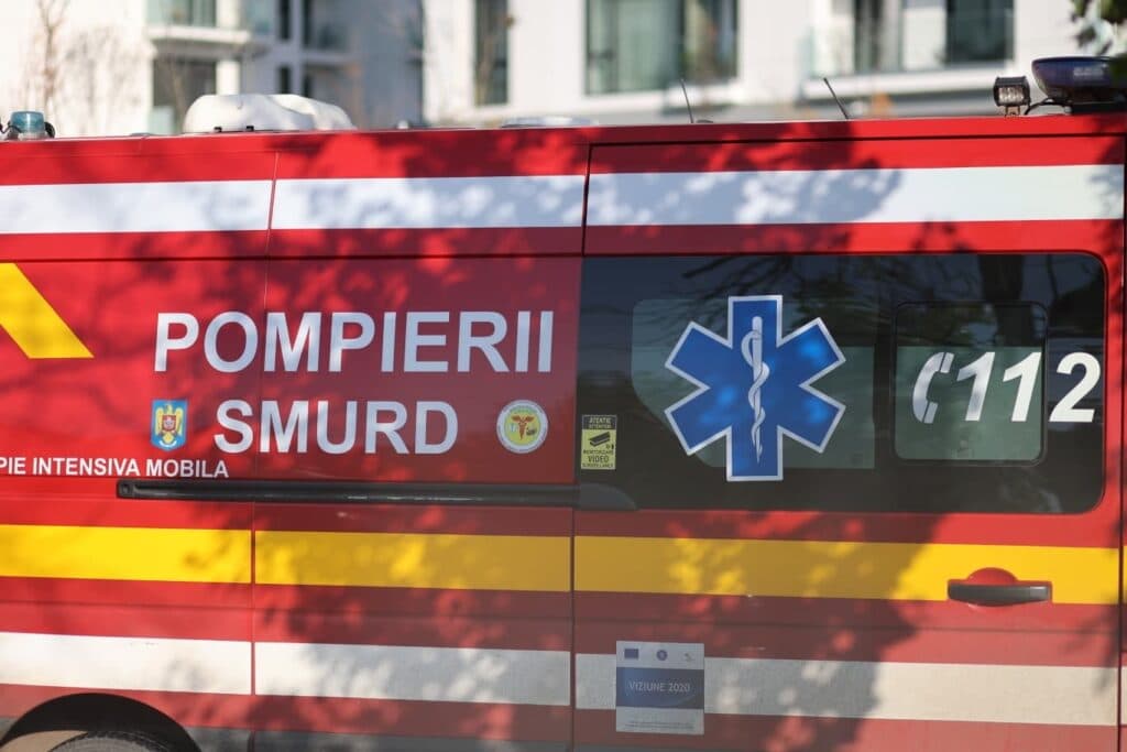 O bătrână de 90 de ani din Timișoara a suferit arsuri de la un incendiu produs în apartamentul său