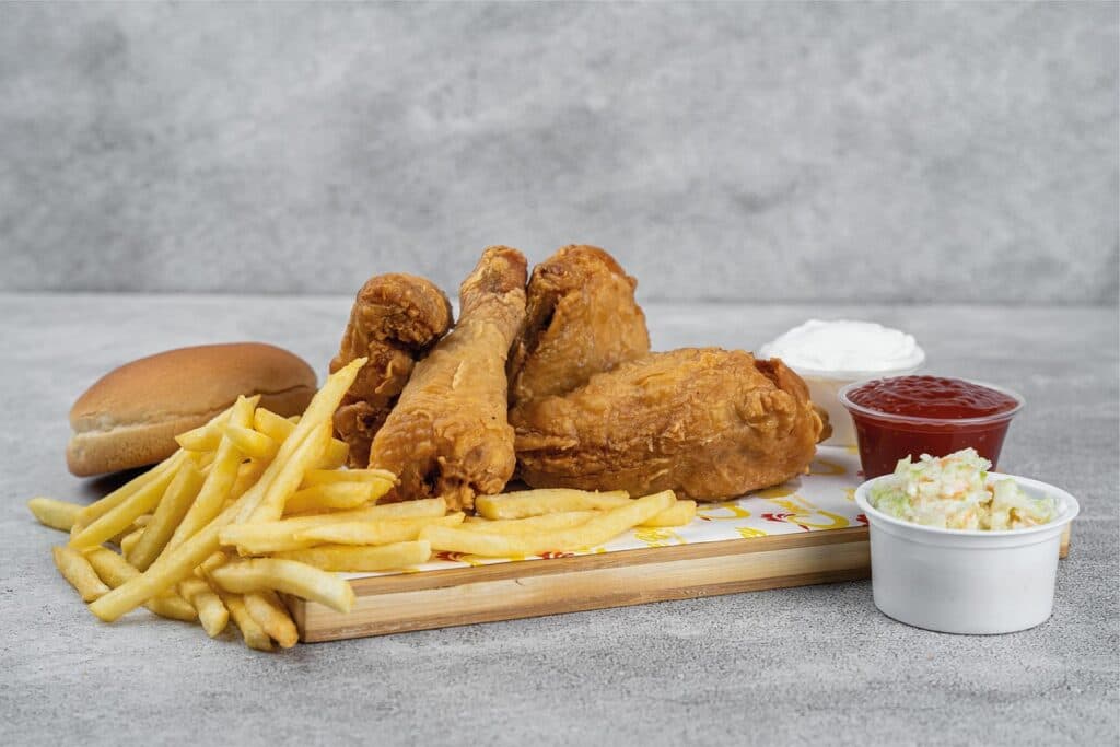 Colonelul Sanders, fondatorul KFC ajunsese să urască unul dintre cele mai populare produse din meniu. Ce spunea despre el