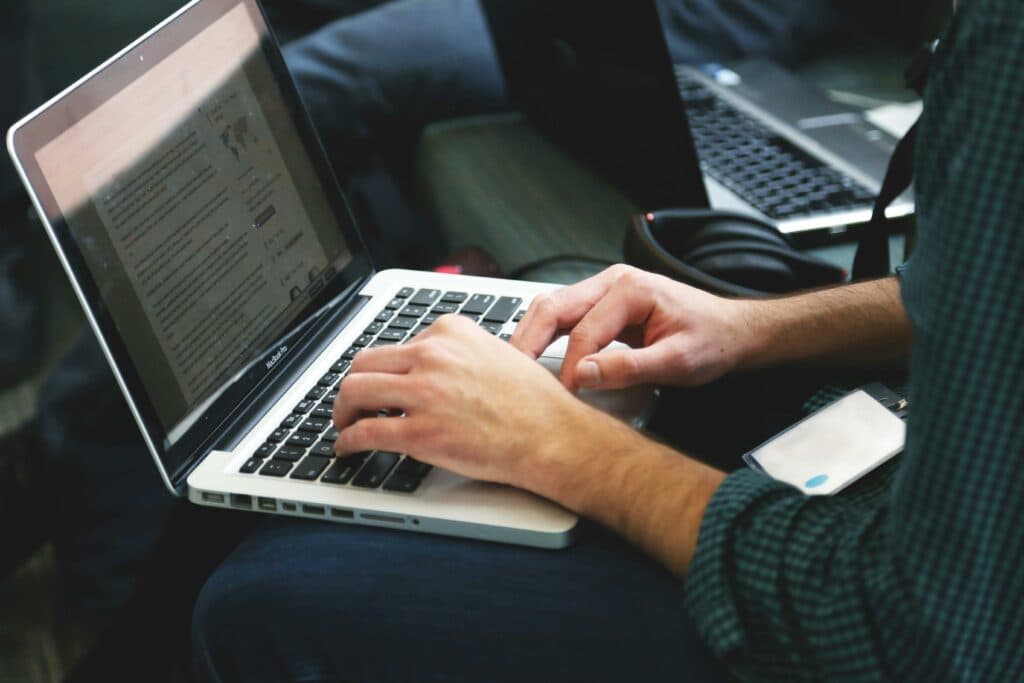 Eurostat: Digitalizarea în economie. România, la aproape jumătate din media europeană