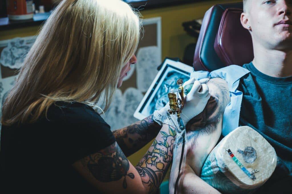 Zeci de artiști tatuatori, din țară și din străinătate, prezenți la Timișoara