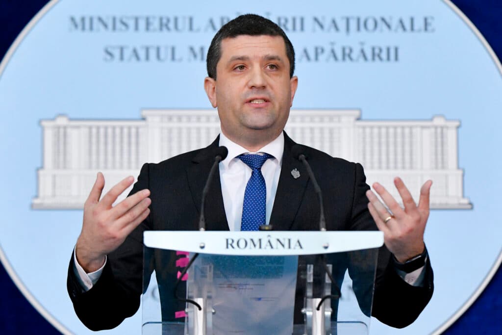 Ministrul Apărării respinge acuzațiile privind achiziția blindatelor Piranha: Fals! Nu s-au schimbat criteriile