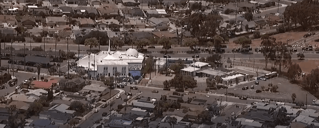 Atac armat la o moschee din San Diego, în SUA: trei morți, suspecții găsiți decedați