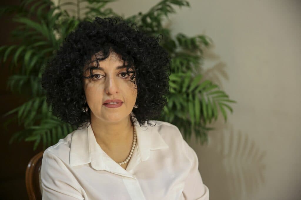 Laureata Nobel pentru Pace, Narges Mohammadi, internată în spital. Familia sa este îngrijorată că ar fi „prea târziu”