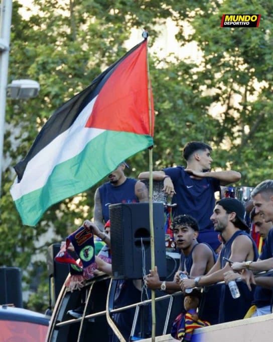 Yamal, cel mai valoros fotbalist al Barçei, și-a pus cariera în pericol după ce a fluturat steagul Palestinei. Reacție dură din Israel și tensiuni cu antrenorul echipei
