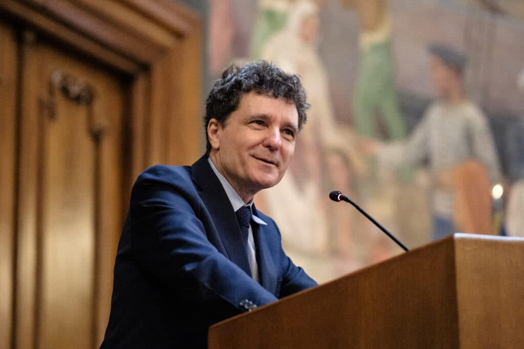 Nicușor Dan, întrebat dacă îl va decora pe Chivu după performanța obținută cu Inter: Ne gândim la asta