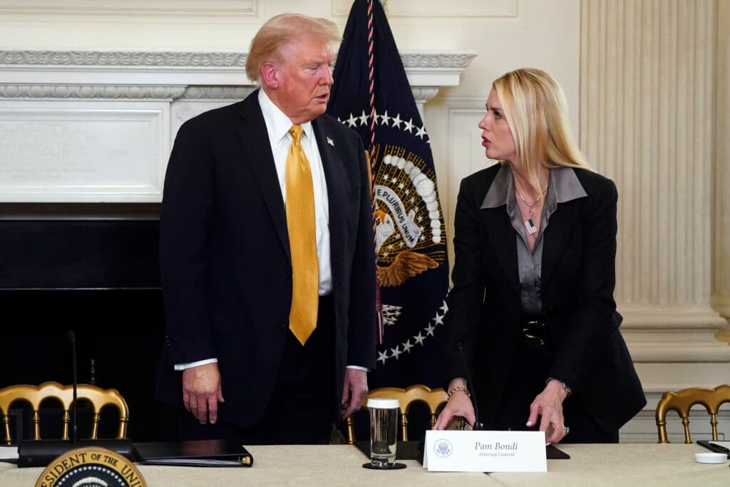 Pam Bondi, fost procuror general al SUA, diagnosticată cu cancer