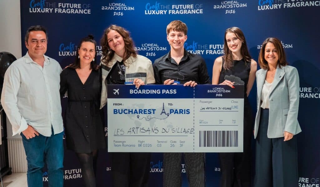 O brățară care „simte” stresul și un parfum care îl calmează: ideea cu care trei studenți din Cluj au câștigat L’Oréal Brandstorm România 2026