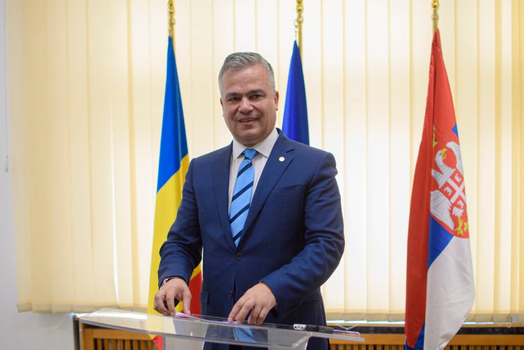 Guvern pe repede înainte. Premierul desemnat sugerează că are sprijinul necesar și promite proceduri rapide: „Nu pierd timpul”