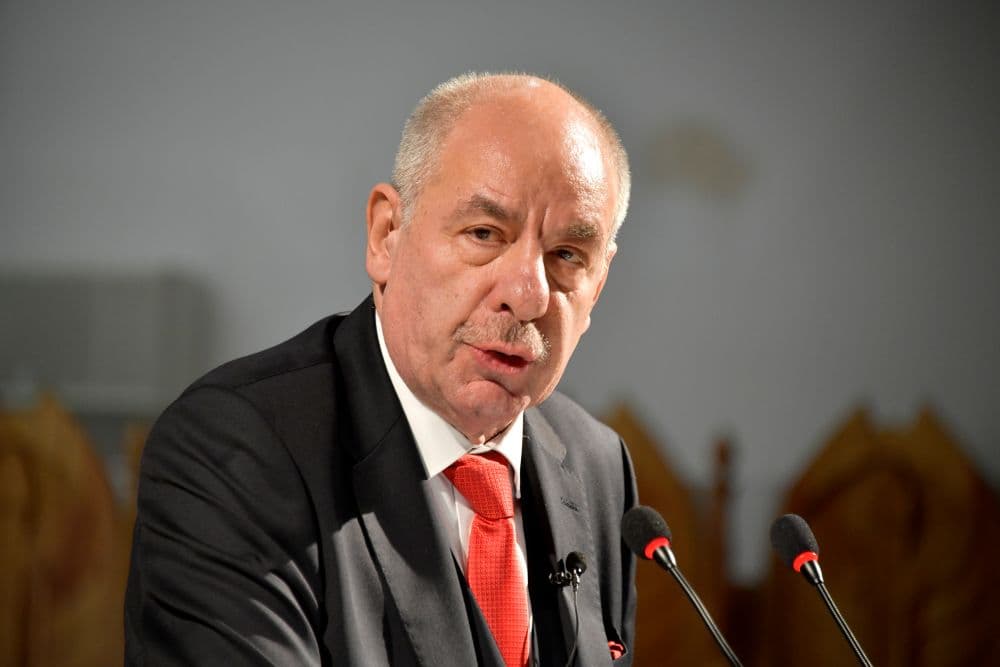 POLITICO: Președintele Ungariei promite să reziste eforturilor guvernului de a-l înlătura din funcție. Ce reproșuri aduce partidului Tisza