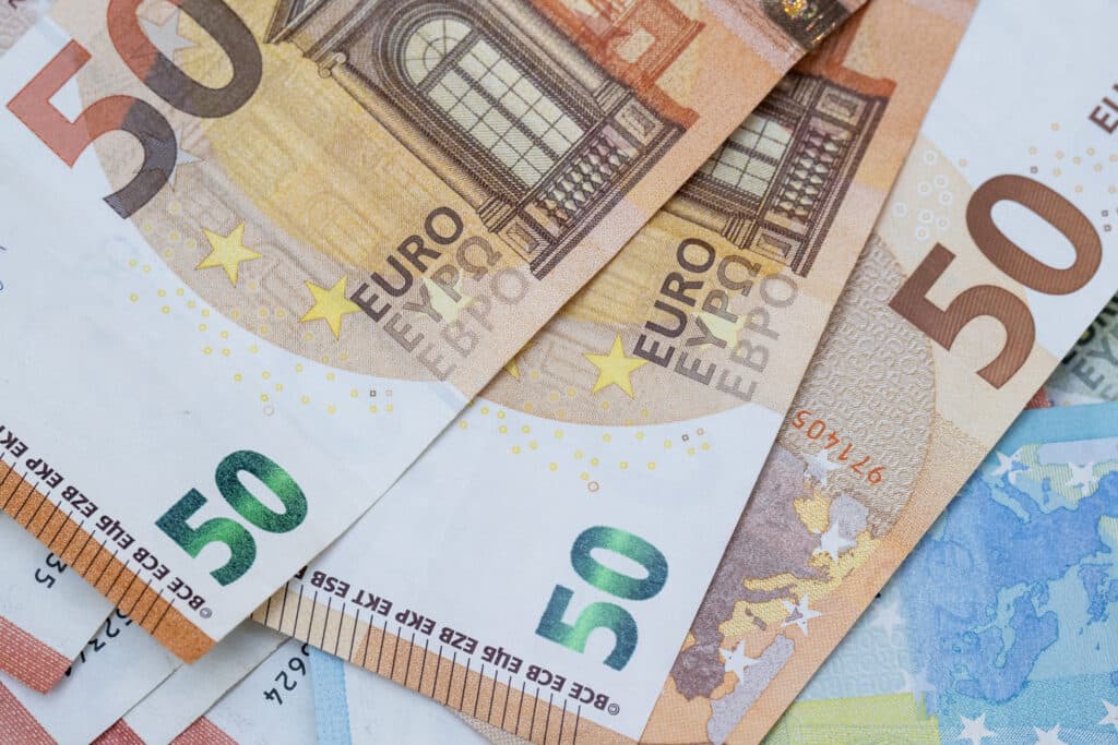 Inflația în Bulgaria stagnează pe hârtie, dar prețurile continuă să se miște. Semnale mixte în mai 2026
