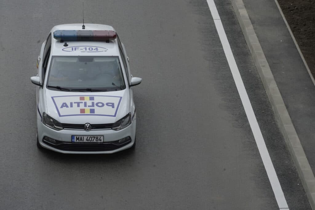 Șase transporturi agabaritice vor circula duminică seară pe mai multe drumuri din țară