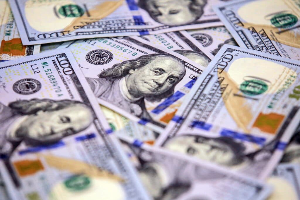 California pregătește o măsură fără precedent: taxe mai mari pentru miliardari
