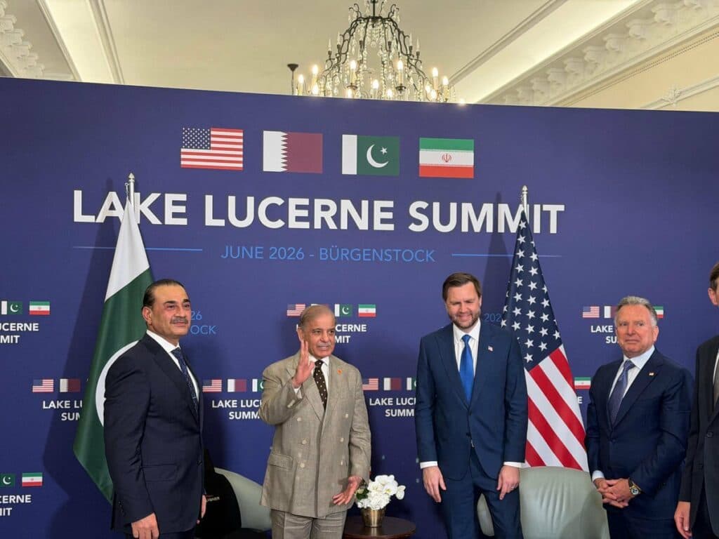 Iranul suspendă negocierile cu SUA, după amenințările lui Trump. Vance tocmai vorbea despre „o nouă pagină” în relația cu Teheranul