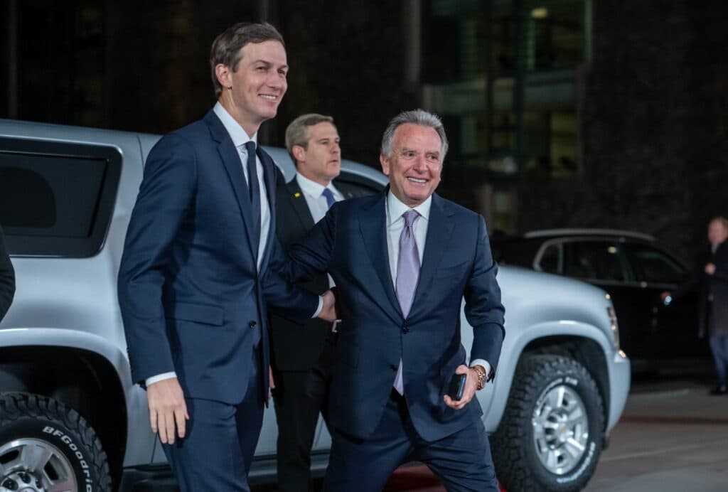 Trimișii SUA, Witkoff și Kushner, au ajuns în Qatar pentru negocieri cu Iranul