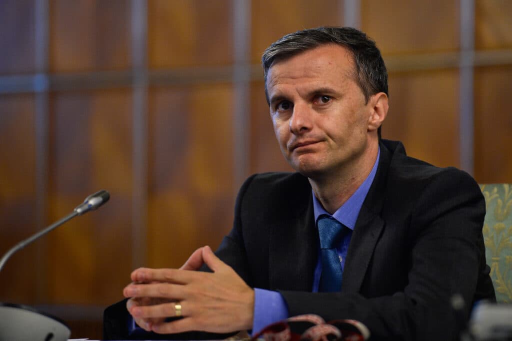 Cristian Socol: Despre cel mai grav simptom al crizei economice și sociale profunde în care se află România – pierderea locurilor de muncă