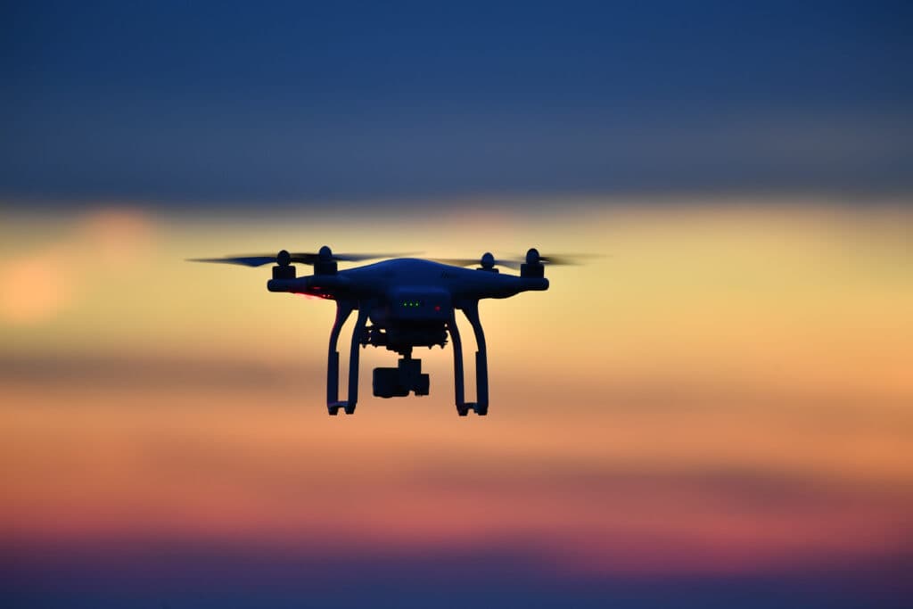 Războiul cu drone confruntă NATO cu „provocări colective”. NATO caută modalități de contracarare a acestora