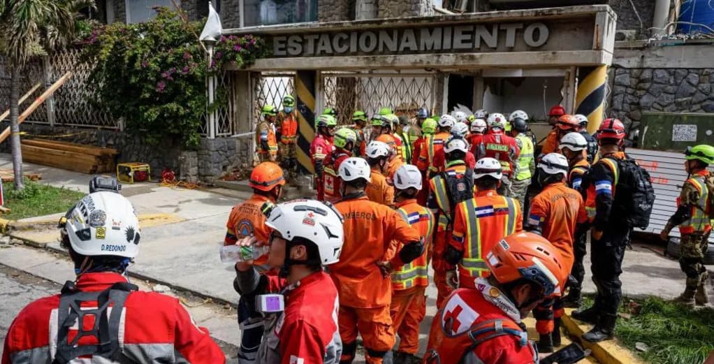 Povestea de supraviețuire care bate orice film / Un paznic prins sub dărâmături la cutremurele din Venezuela a fost salvat după 8 zile