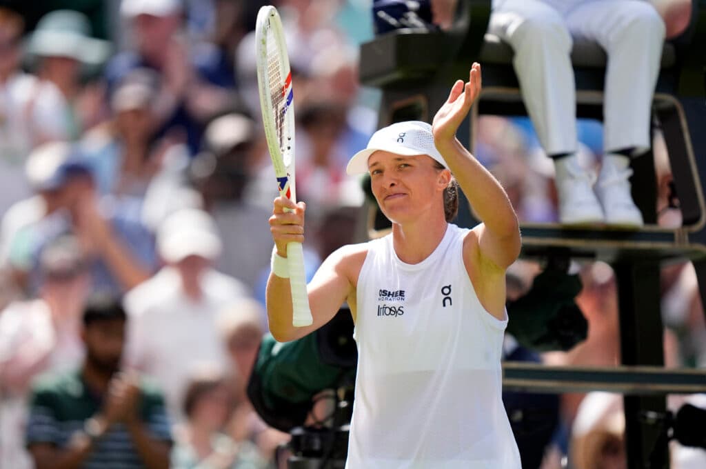 Wimbledon 2026: Iga Swiatek o învinge pe Pliskova și intră într-un club select al tenisului mondial