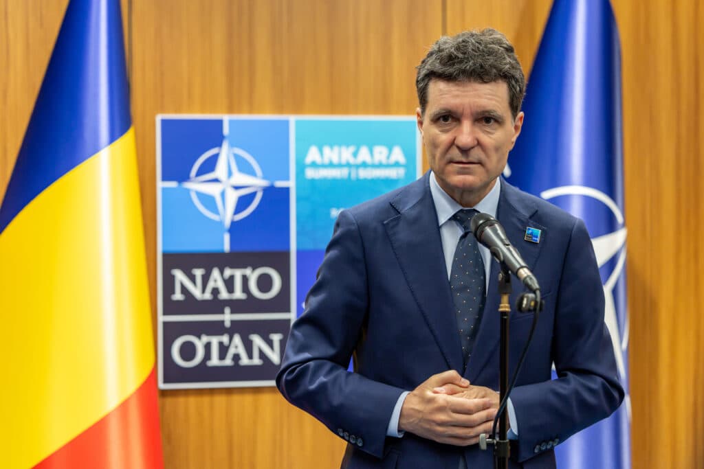 26 de miliarde de euro costă cel mai mare proiect din istoria NATO, despre care Nicușor Dan nu a știut ce să răspundă. România, printre beneficiari