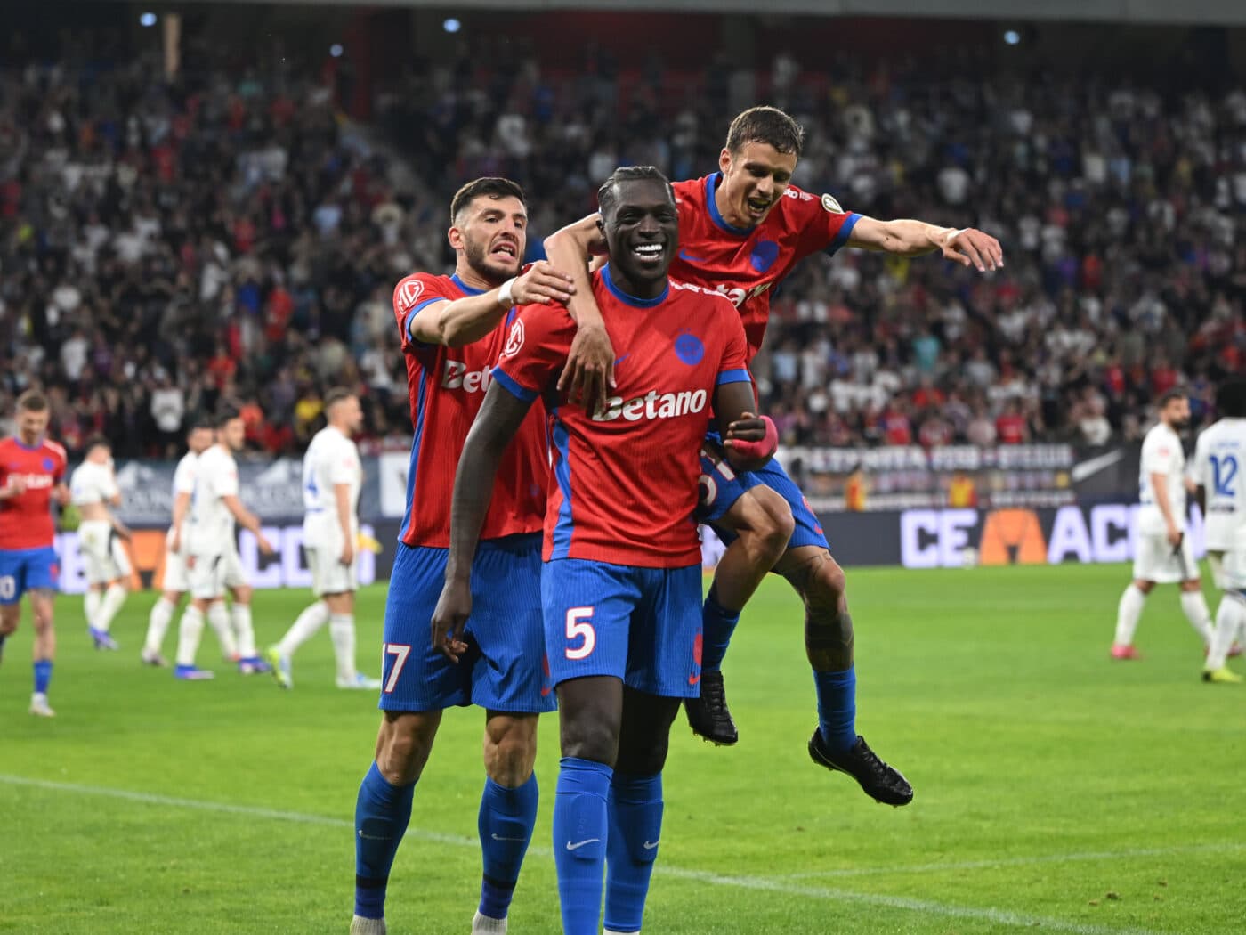 Clubul roș-albastru a dat anunțul pe internet: cum poți intra în echipa FCSB!