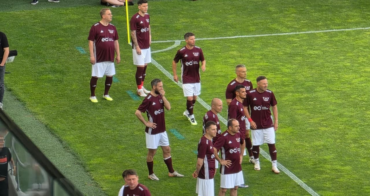 Prima apariție publică a lui Lucian Burdujan după ce s-a spus că a pierdut averea la jocuri de noroc și a ajuns pe străzi! Cum arată fostul jucător de la Rapid și FCSB