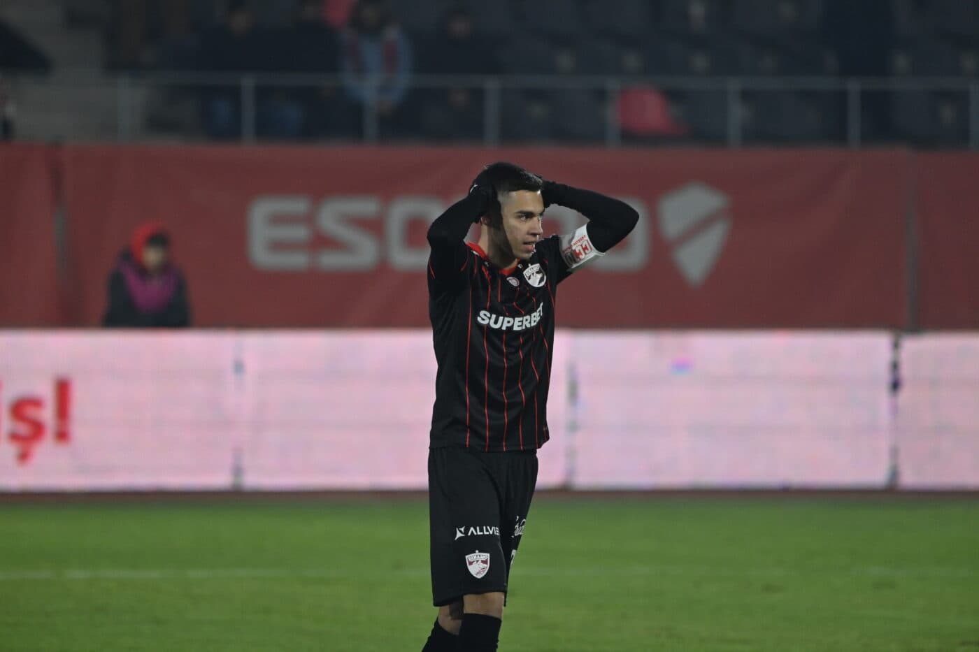 EXCLUSIV Cătălin Cîrjan se întoarce de la națională și se operează: dublă intervenție pentru căpitanul lui Dinamo. Cât de repede revine la antrenamente?