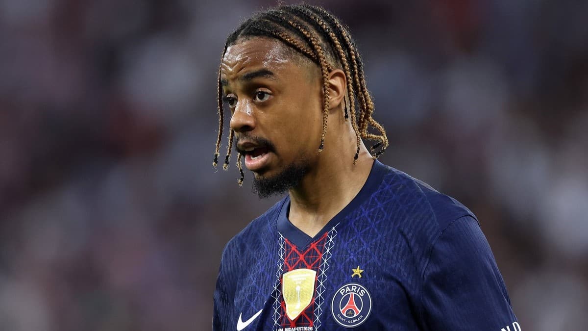 MERCATO PSG vrea să transfere un star de la FC Barcelona în atac, dacă îl vinde pe Barcola