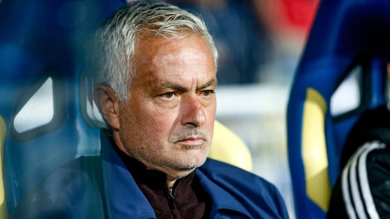 Jose Mourinho vrea să-i mai dea o lovitură lui Cristi Chivu! Cel mai scump fotbalist al Interului, dorit de Real Madrid