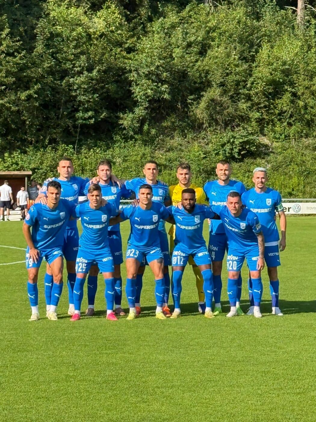 Universitatea Craiova a remizat cu Sabah într-un amical din Austria. Răzvan Sava şi Ronaldo Webster au debutat pentru campioana României