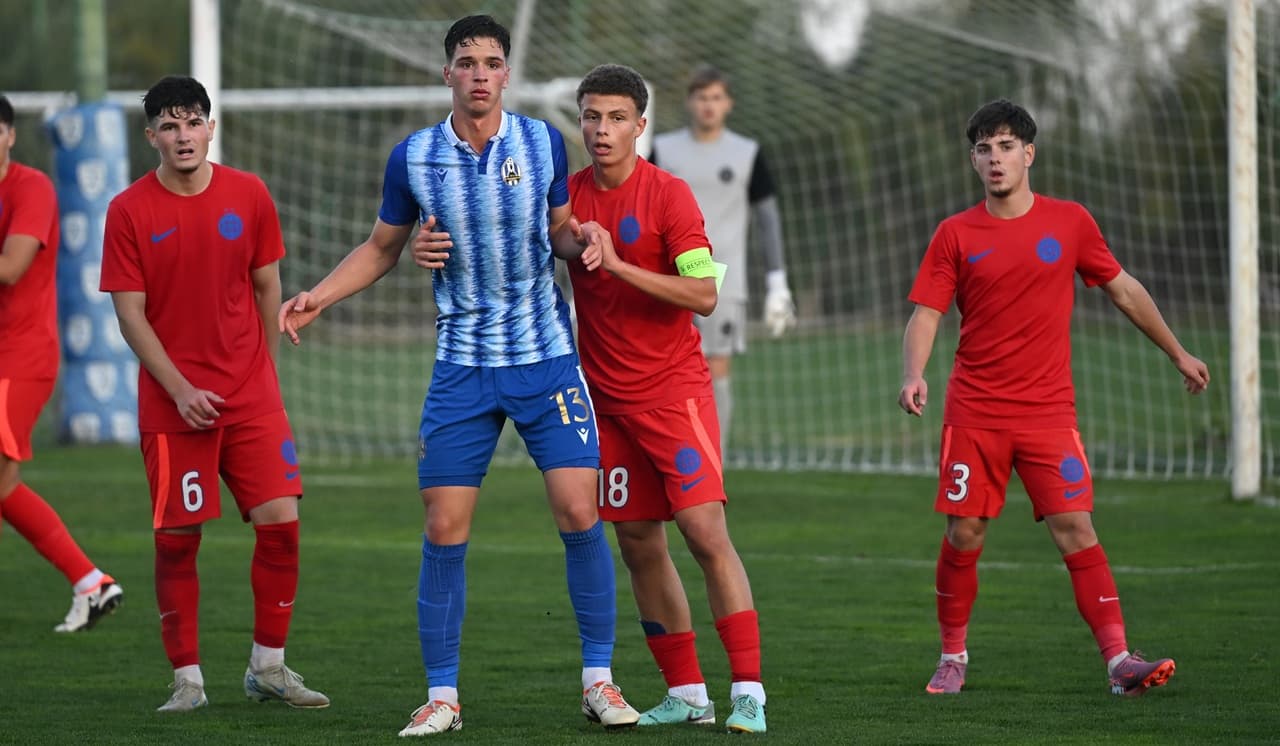 MERCATO Lovitură pentru FCSB! Puștiul roș-albaștrilor calificat la Campionatul Mondial s-a transferat la Wolfsburg