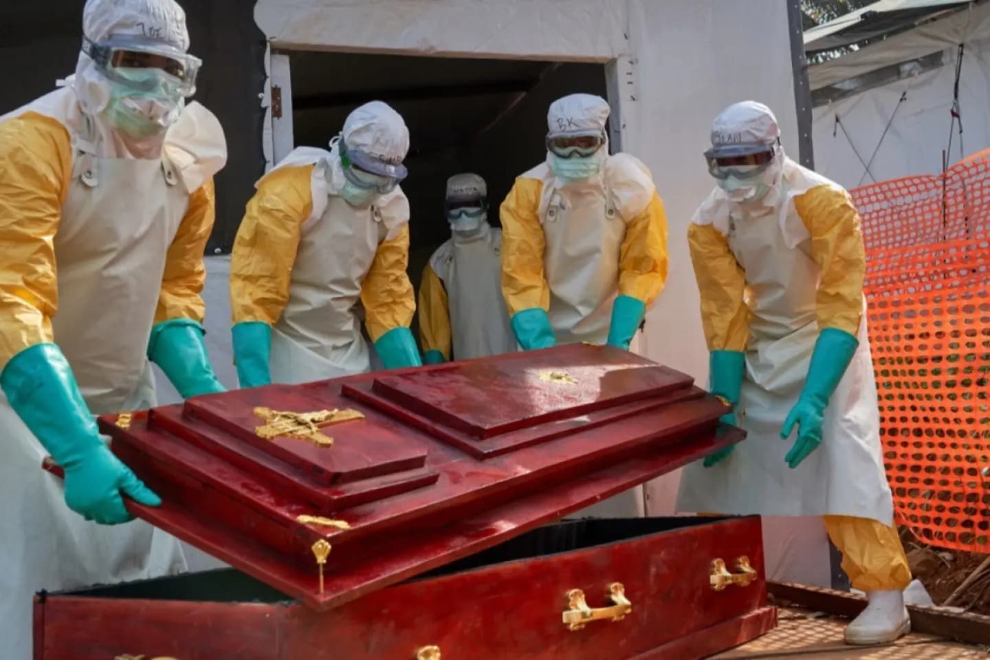 Bilanțul epidemiei de Ebola din RD Congo a depășit 400 de decese