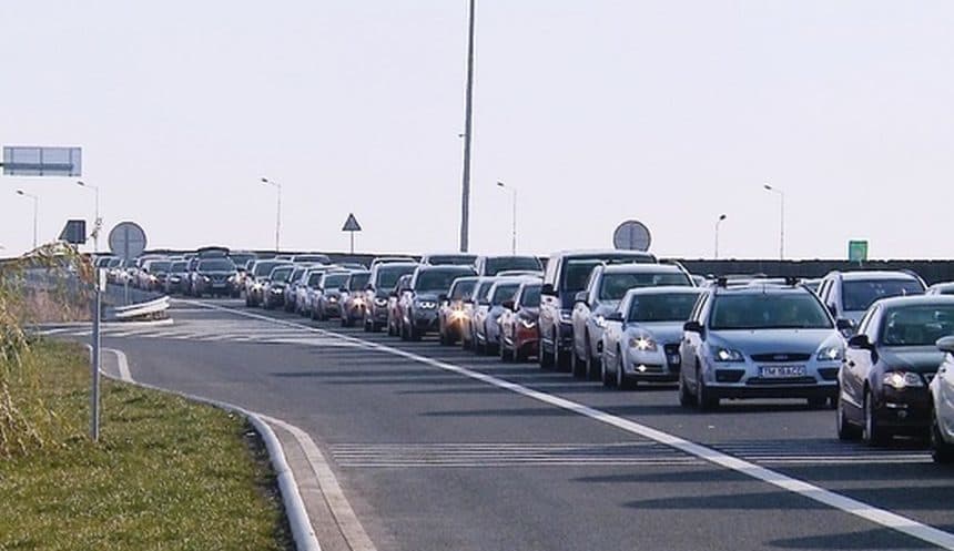Trafic aglomerat pe DN 68A şi la ieşirea de pe A1 pe sensul Deva-Holdea, în judeţul Timiş, din cauza unor lucrări/ Rute alternative