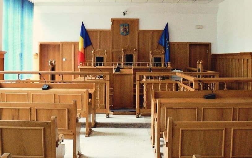 Procurorii Gigi Valentin Ştefan şi Teodor Niţă de la Parchetul Curţii de Apel Constanţa rămân în arest preventiv / Decizia ÎCCJ este definitivă / A existat o opinie separată pentru admiterea contestaţiei lui Niţă