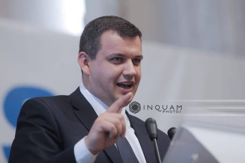 Tomac, înainte de întâlnirea cu USR: Îmi doresc sprijinul partidelor şi al parlamentarilor care împărtăşesc acelaşi set de valori ca mine / Sunt încrezător că vom reuşi să găsim compromisul necesar